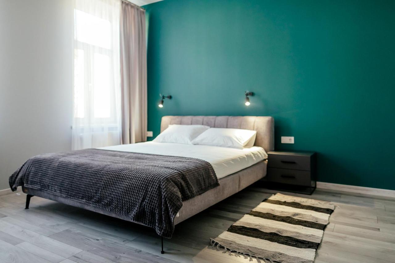 Lara Apartament 2 Apartment Lviv Exterior photo