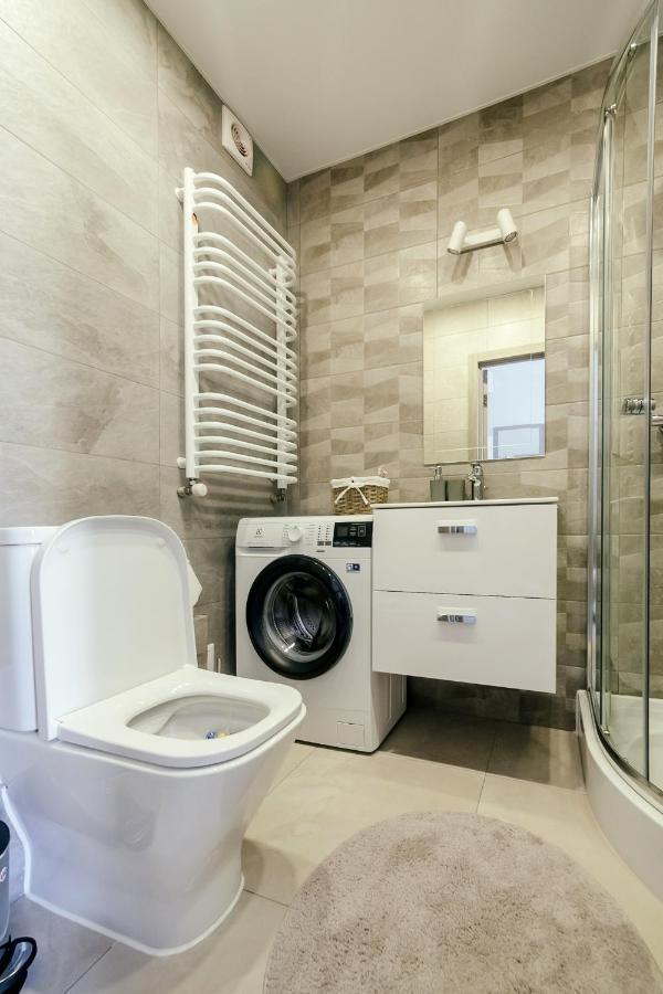 Lara Apartament 2 Apartment Lviv Exterior photo